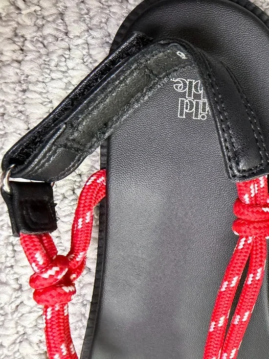 Wild Fable Black Sandals-Red Rope Strap lightweight-comfortable-Women size 9 - Picture 2 of 7